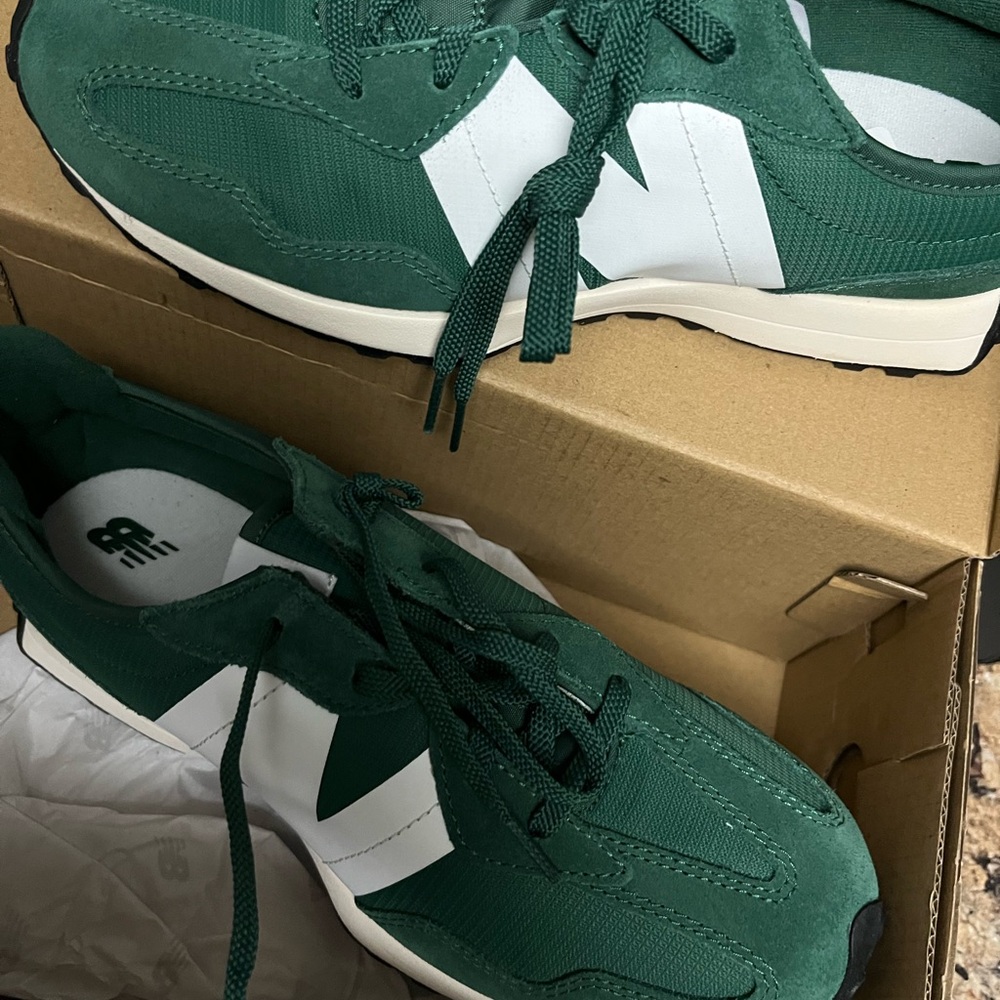 New Balance Men's Forest Green Sneakers